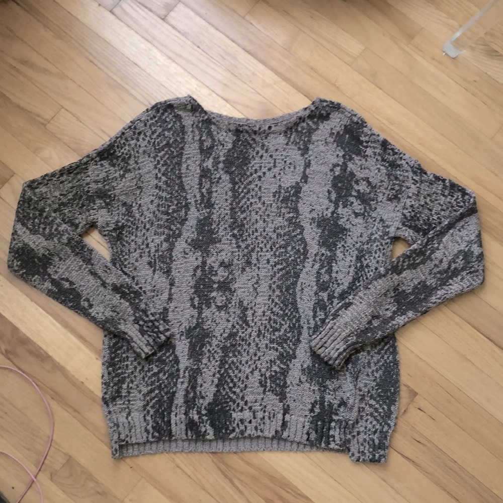 Barneys New York snakeskin print lightweight knit cotton sweater size M